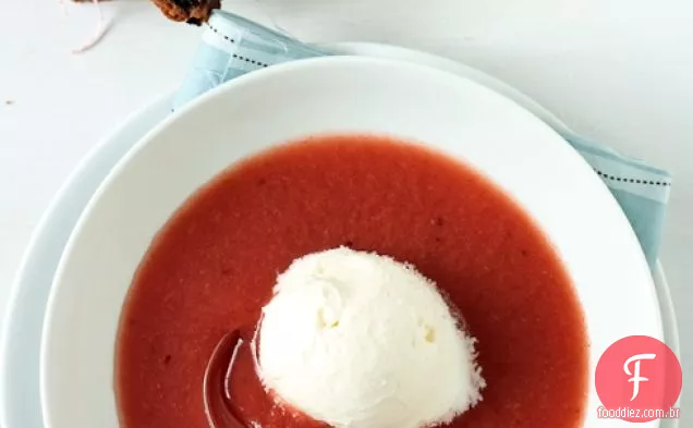 Sopa De Melancia Com Sorvete De Erva-Cidreira
