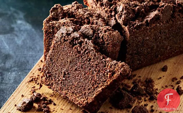 Bolo de cacau e cenoura com Crumble de cacau