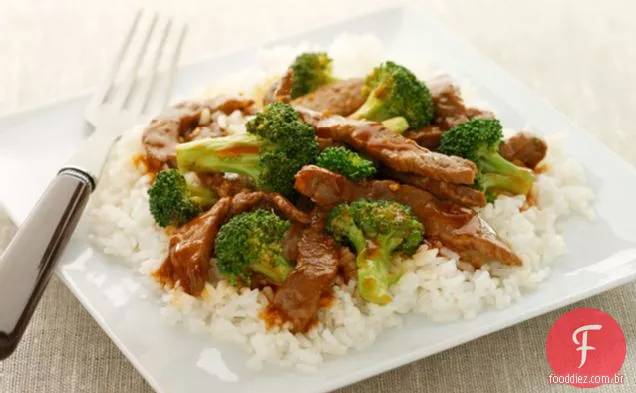 Fácil carne e brócolis