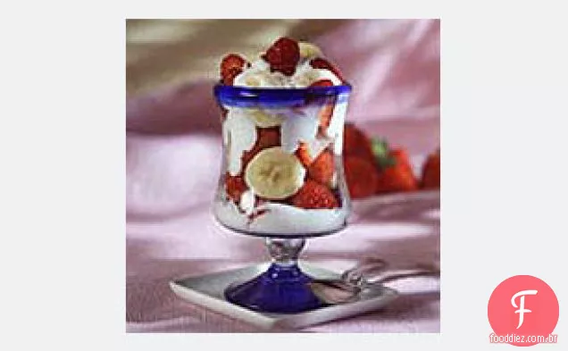 Morangos e creme sobremesa