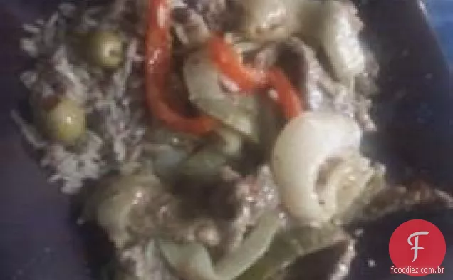 Bife de pimenta e arroz