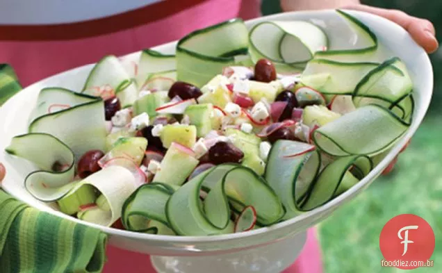 Salada de pepino crocante e fácil
