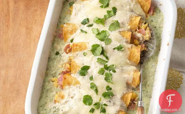 Enchiladas De Presunto E Ovo À Frente
