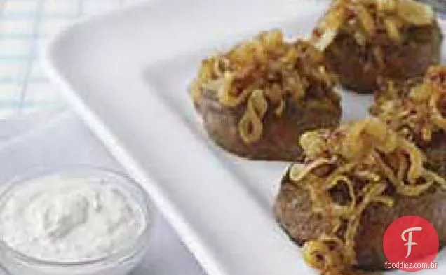 Cebola caramelizada com molho cremoso de rábano