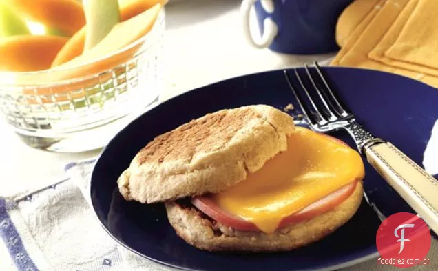 Bacon Canadense De Queijo-Muffin Inglês
