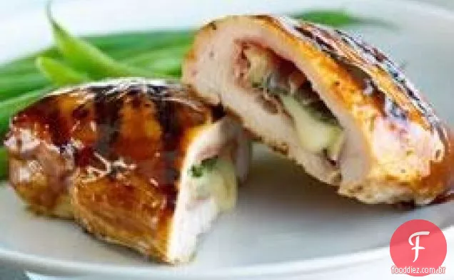 Frango recheado com Brie e sálvia