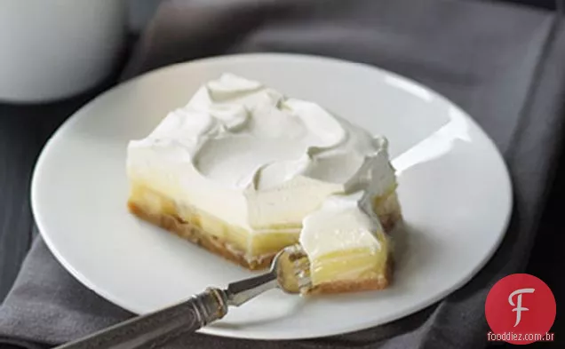 Barras De Torta De Creme De Banana De Camada Tripla