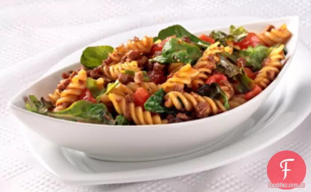 Macarrão com verduras murchas e desmorona