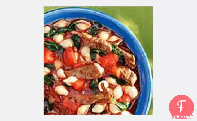 Ensopado de carne e macarrão