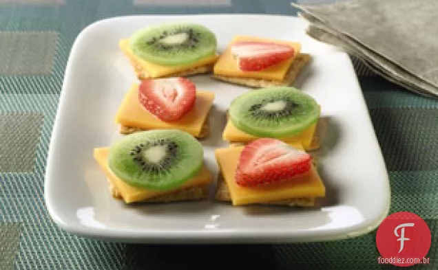 Mordidas De Frutas E Queijo