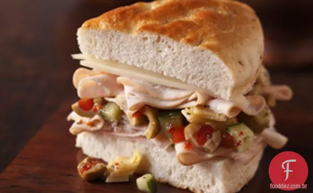 Sanduíche de Focaccia de peru e vegetais