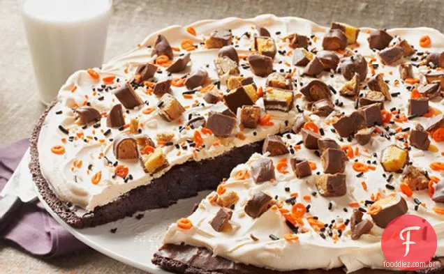 Bats & Bones Brownie Pizza