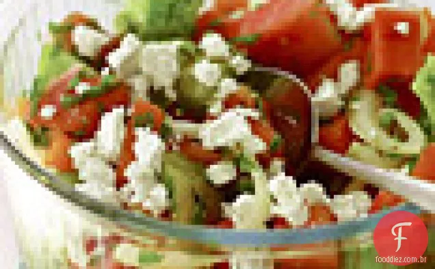 Salada de melancia, tomate e hortelã