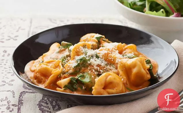 Tortellini em molho rosé cremoso