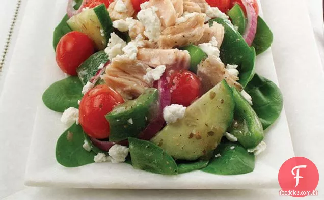 Salada grega de espinafre com atum