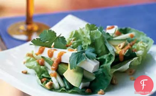 Wraps de alface vegetal e Tofu com Miso Sambal