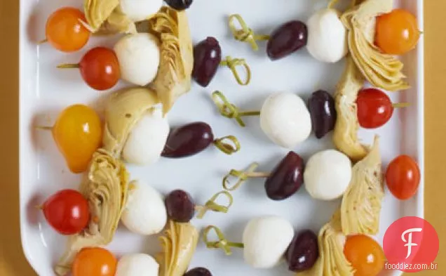 Espetos mediterrâneos com Bloody Mary vinagrete