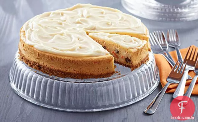 Bolo de cenoura Cheesecake com passas