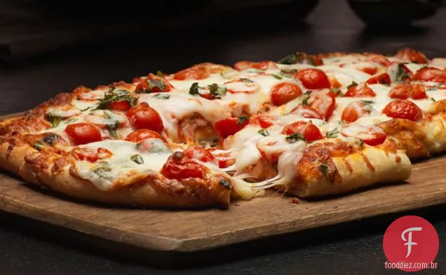Tomate E Manjericão Pizza