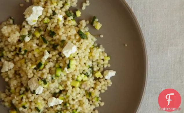Salada De Cuscuz Com Abobrinha, Limão E Salata De Ricota