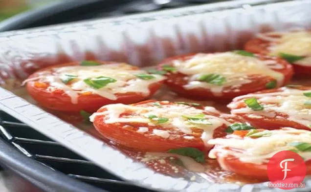 Tomates Grelhados Com Cobertura De Queijo