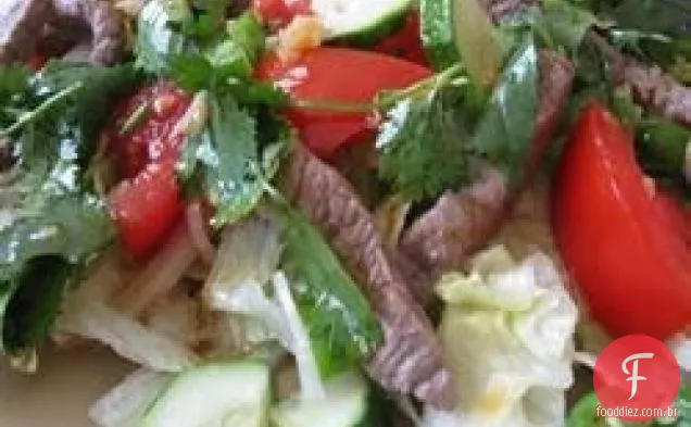 Salada De Carne Grelhada Tailandesa