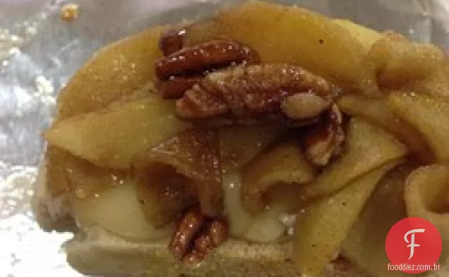 Sanduíches De Maçã Torrada-Pecan Brie