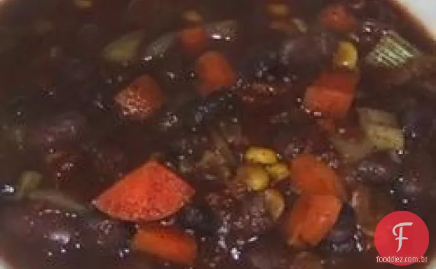 Sopa de feijão preto e vermelho de Heddy