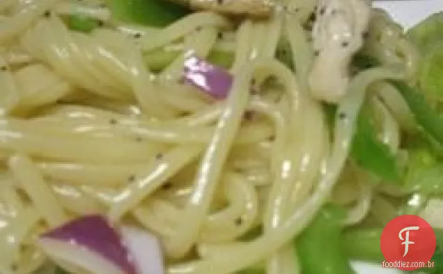 Salada Da Massa Da Semente Da Papoula Da Galinha