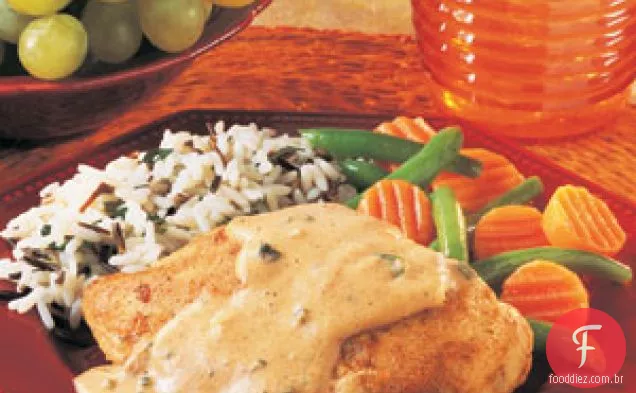 Frango páprica com molho de creme azedo