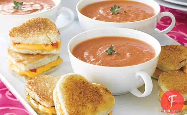 Mini Corações De Queijo Grelhado