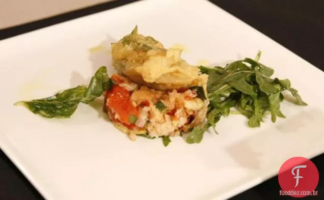 Abobrinha frita floresce com Panzanella vegetal grelhado e salada de rúcula Do Bebê