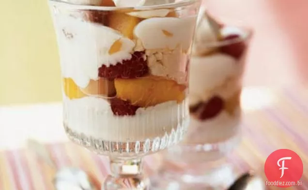 Pêssego e Framboesa Pavlova Parfaits