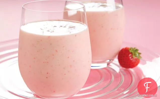 Smoothie De Iogurte De Morango E Banana