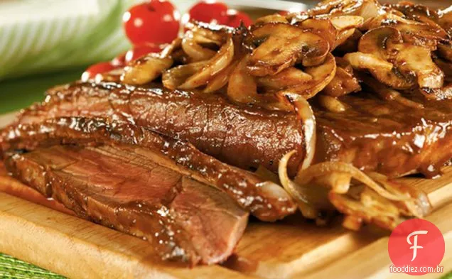 Bife ao estilo de Nova York com Saute de cogumelos