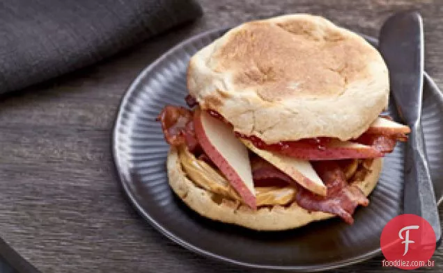 Sanduíche Da Geleia Da Manteiga De Amendoim, Do Bacon & Da Pimenta