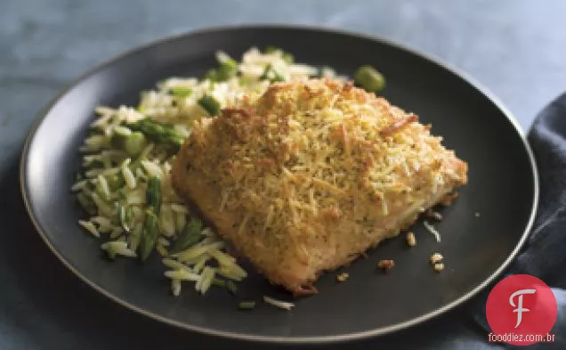 Parmesão-salmão Crustado com ervas cítricas Orzo