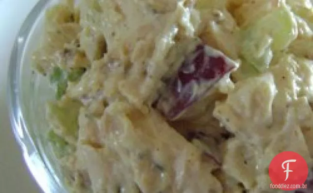 Salada de frango com uvas e maçãs