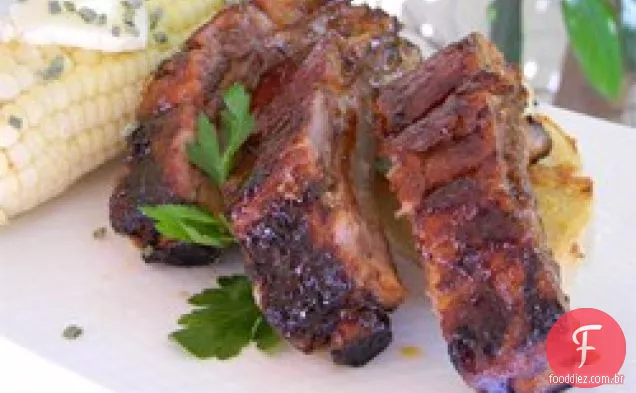 Como fazer costelas assadas do bebê do BBQ