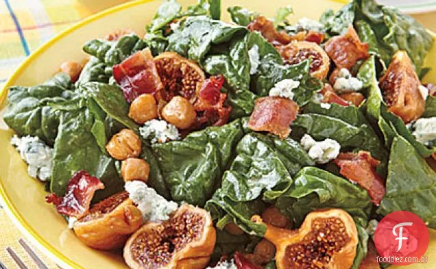 Salada de espinafre com figos e vinagrete de Bacon quente
