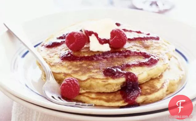 Panquecas de aveia e framboesa com coulis de baga