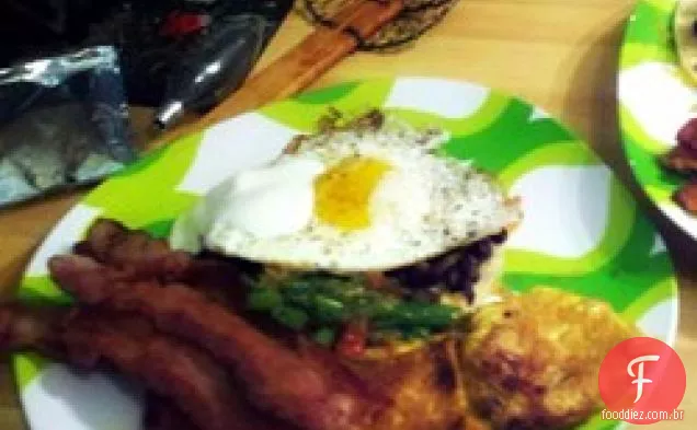 Feijão Preto Huevos Rancheros