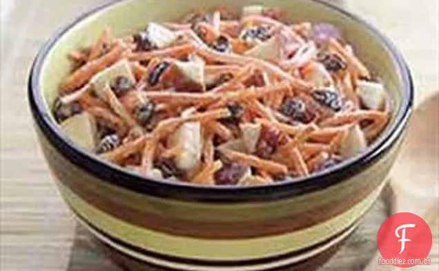 Salada De Maçã Com Passas De Cenoura