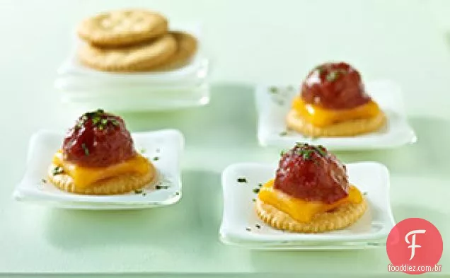 Salgadinhos De Pimenta-Queijo E Almôndega