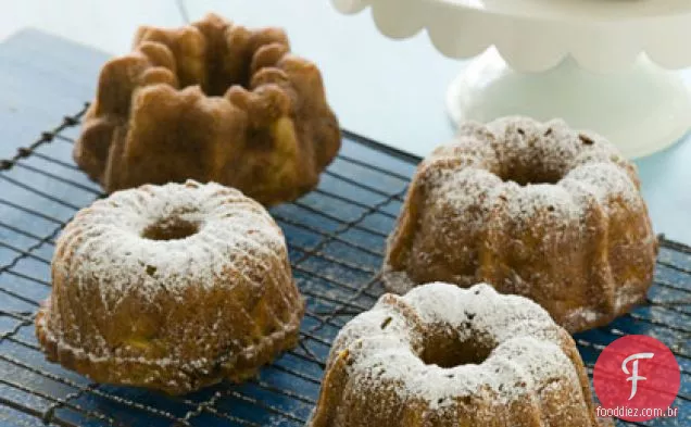 Zucchini-Fig Mini Bolos
