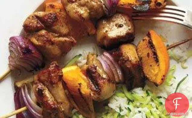 Espetos De Frango E Laranja Grelhados Com Receita De Arroz De Abobrinha