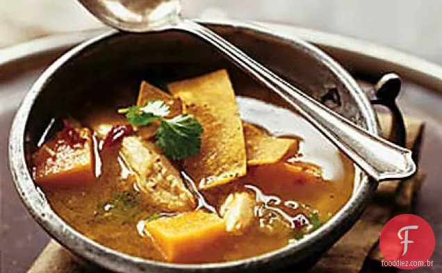 Sopa de frango e Batata Doce Com Chile e limão