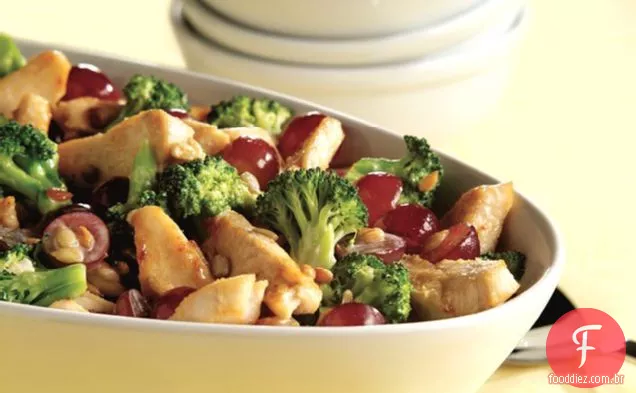 para salada de brócolis com frango