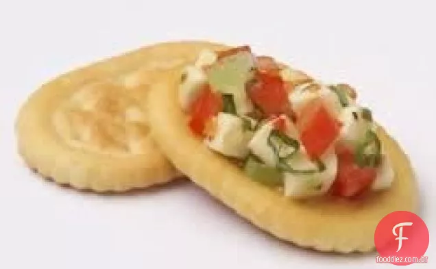 Mussarela fresca, manjericão e tomate na Town House Toppers™