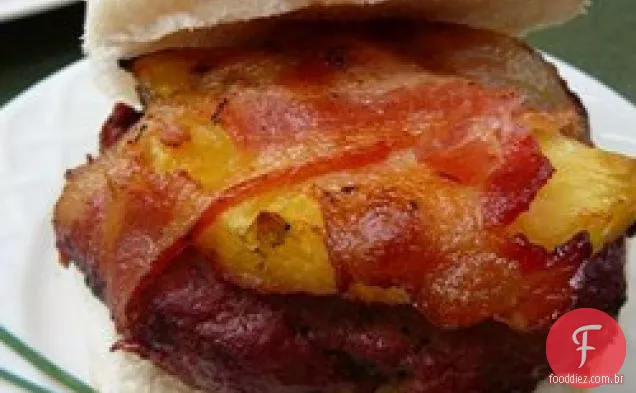 Hambúrgueres De Bacon Com Abacaxi